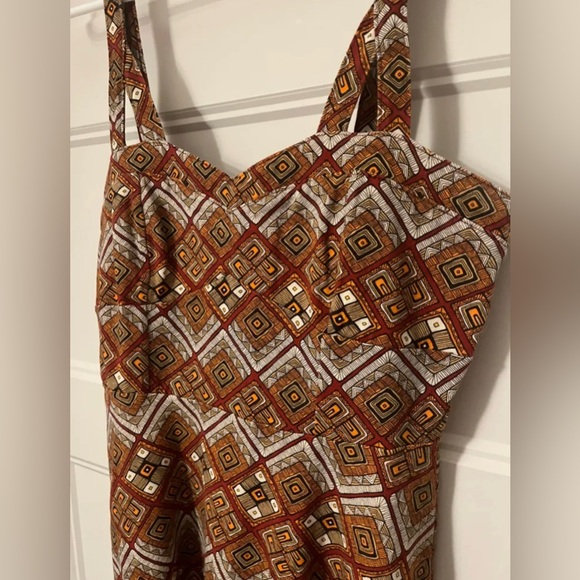 Short dress with geometric pattern - Picture 5 of 5